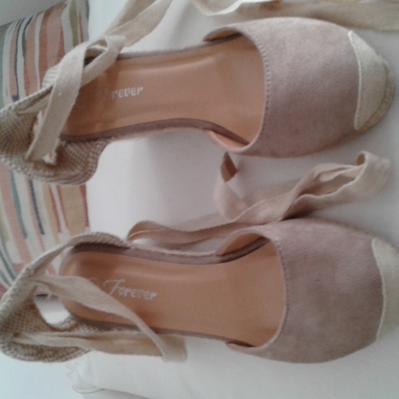 Forever wedge and leg tie sandles - Picture 2 of 6